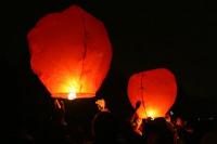 Lâché de ballons au Champ-de-Mars